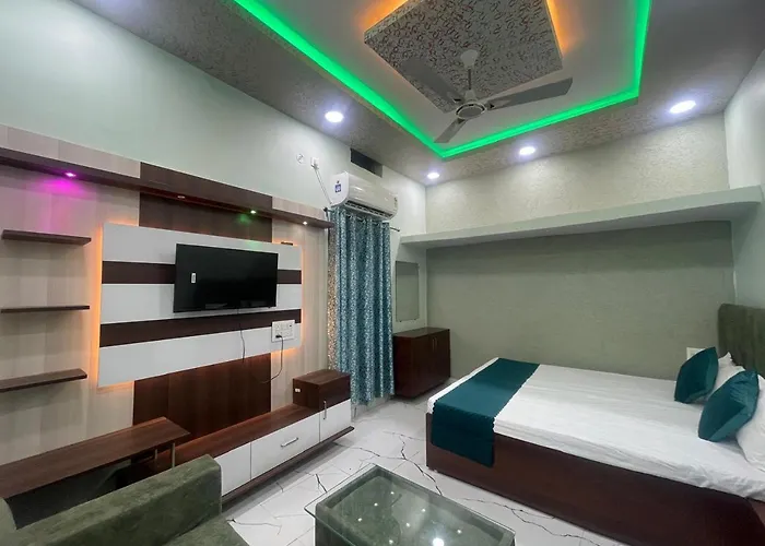 Hotel S S A